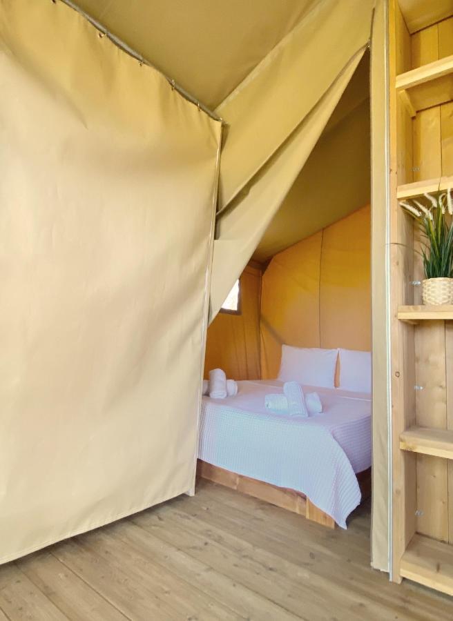 Mareleon Camping Ofrínion Dış mekan fotoğraf