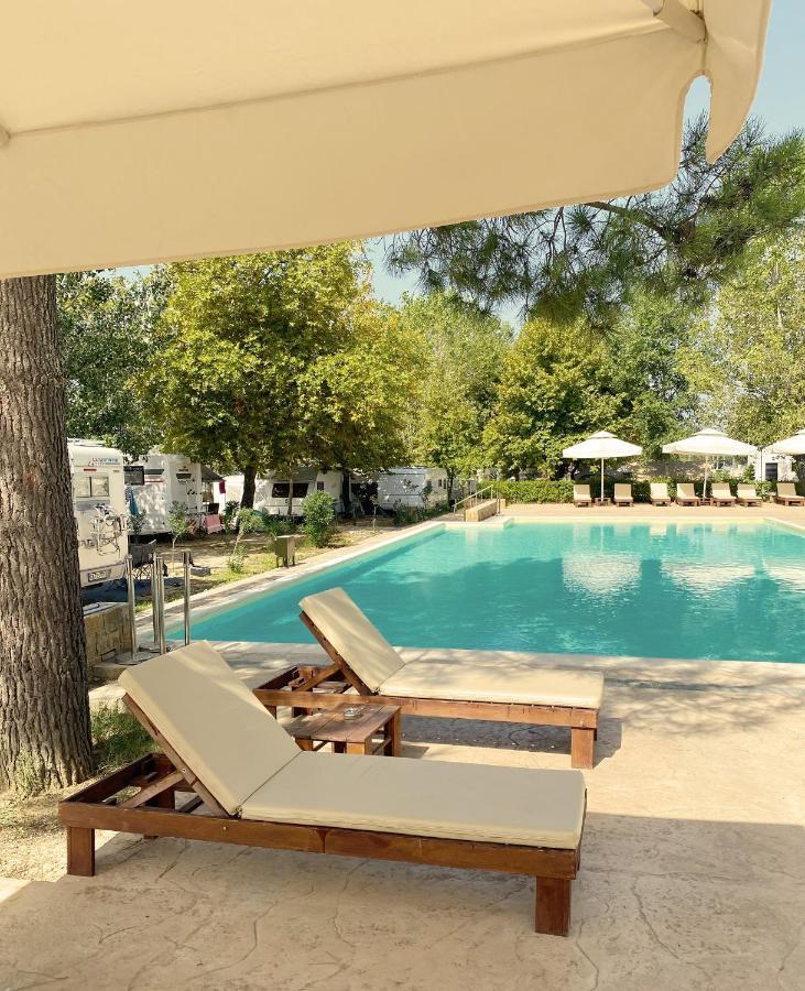 Mareleon Camping Ofrínion Dış mekan fotoğraf